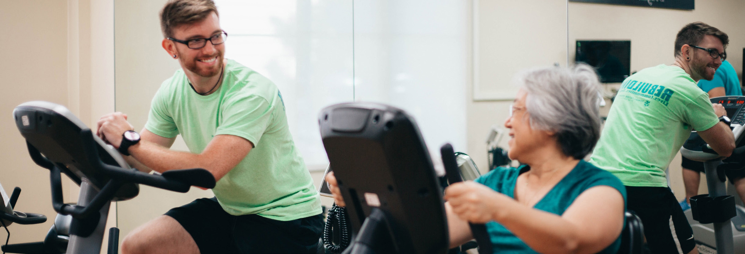 iCare study participant exercising with professional Kinesiology students 